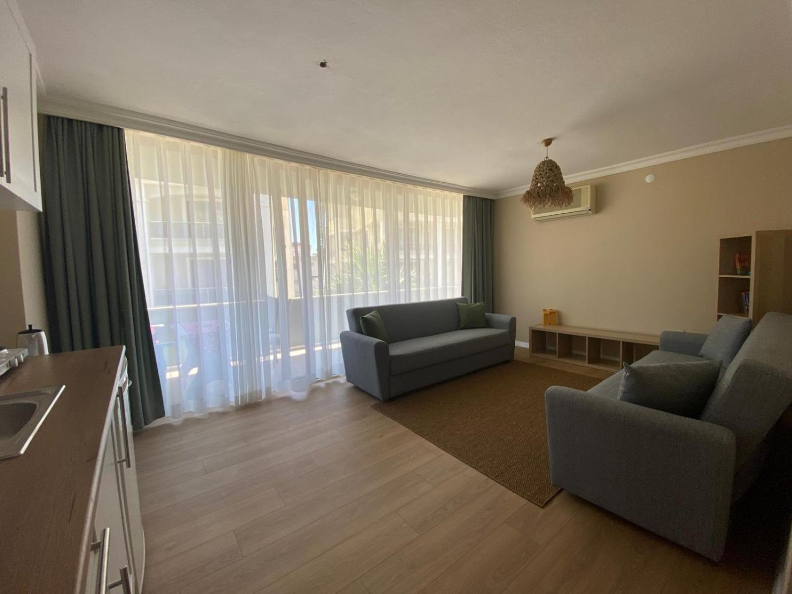 Antik Apartments 말마리스 외부 사진